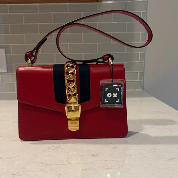 ***SOLD*** GUCCI Calfskin Small Sylvie Shoulder Bag w\COA - Picture 1 of 16